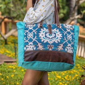Myra Bag Vivacious Weekender Bag - Turquoise